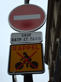 Signalisation_rue_de_Rohan.png