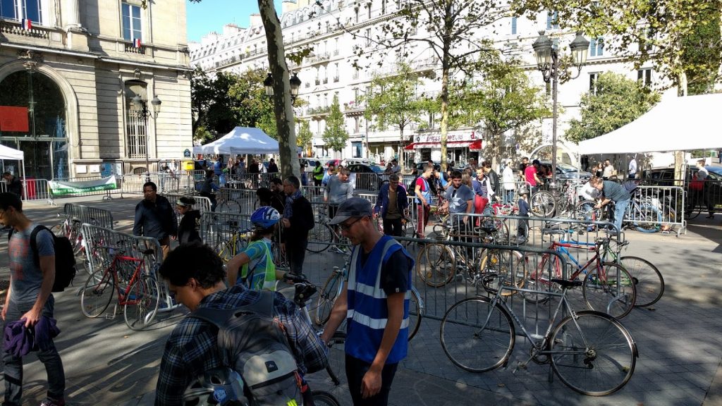 Bourse aux v los Paris samedi 30 novembre Mieux se D placer