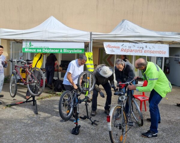 Val de bièvre à vélo : Atelier initiation à la réparation